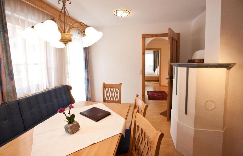 Hotel Astoria Samnaun Pokoj fotografie